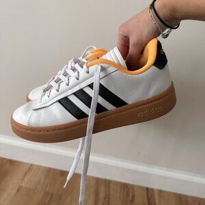 adidas Grand Court Alpha